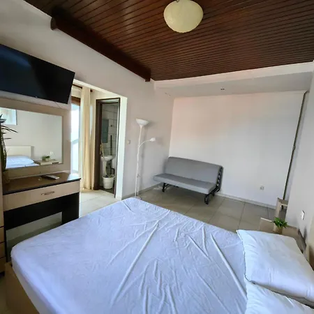 Blue Levantes Πευκοχώρι