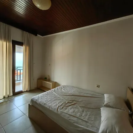 アパート Blue Levantes ペフコホリ