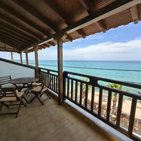 Blue Levantes アパート ペフコホリ