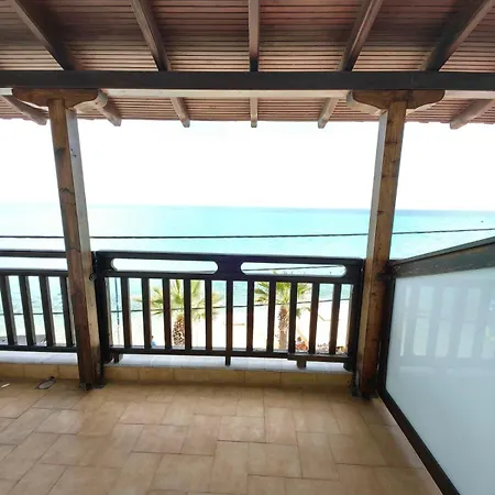 Blue Levantes アパート ペフコホリ